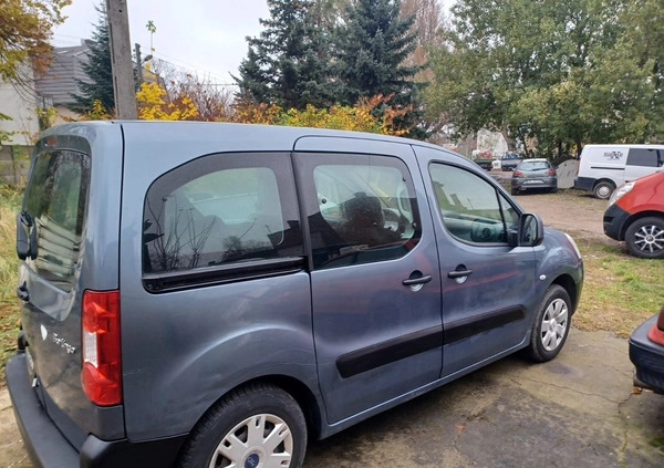 Citroen Berlingo cena 17500 przebieg: 193500, rok produkcji 2009 z Poznań małe 92